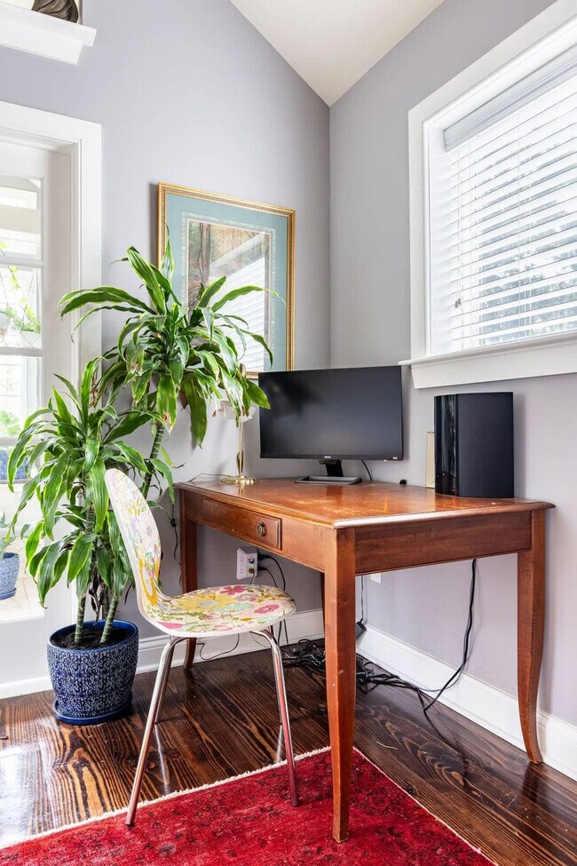 Building Photo - 15 Ferry St