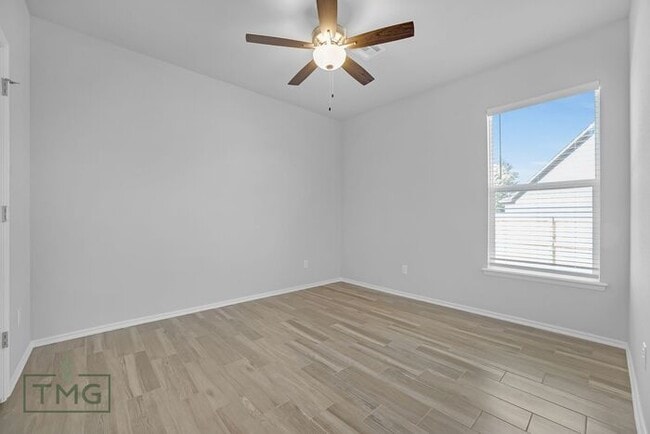 Building Photo - Naples: Your Stylish Haven in Owasso
