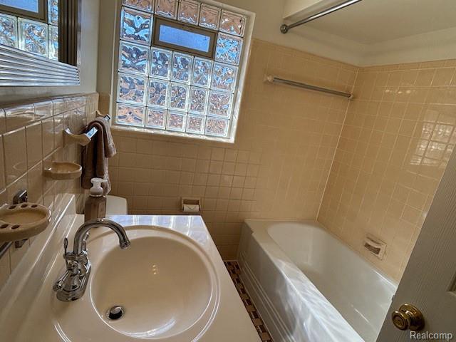 Building Photo - 7420 Locklin Ct