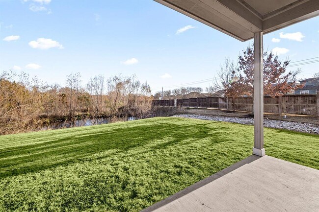 Building Photo - 1501 Roseburg Dr