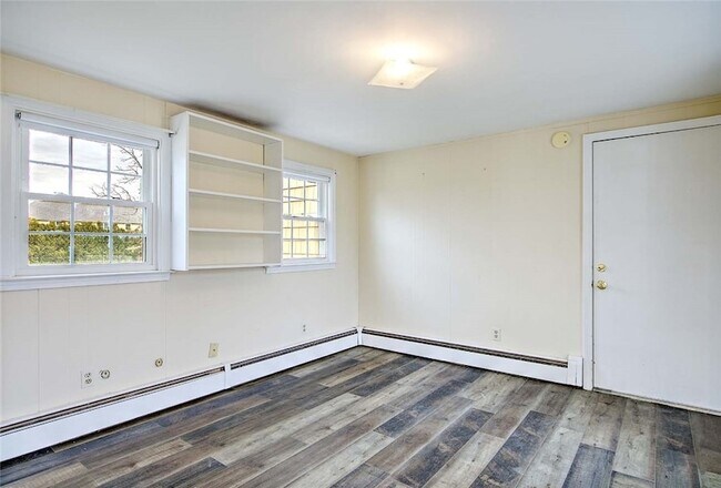 Building Photo - 12 Whalen Dr