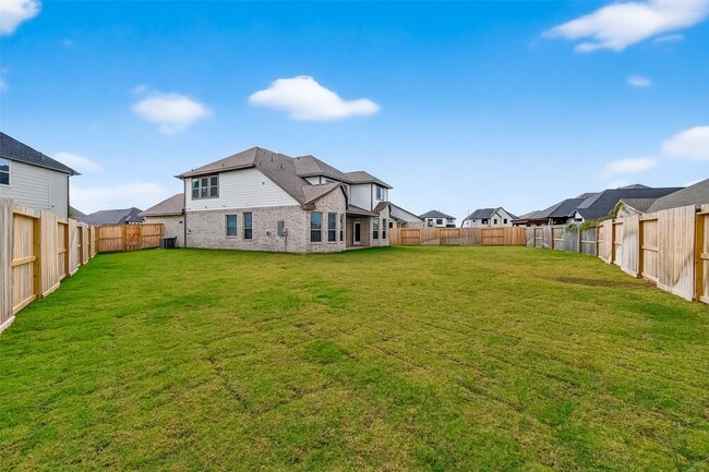 Building Photo - 411 Sunlit Vly Cir