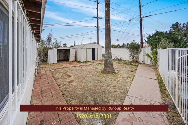 Building Photo - BRICK HOME ON A CORNER LOT!