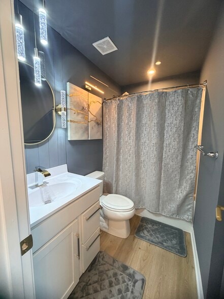 Building Photo - 7269 Statesman Blvd