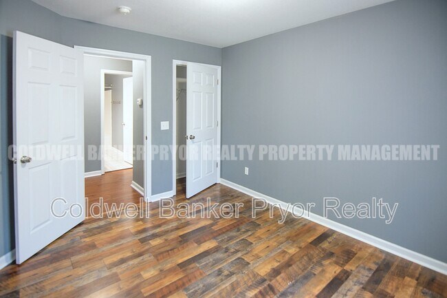 Building Photo - 8147 Karr St