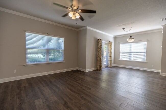Building Photo - Ground-Floor Condo with Garage in Quail Ho...