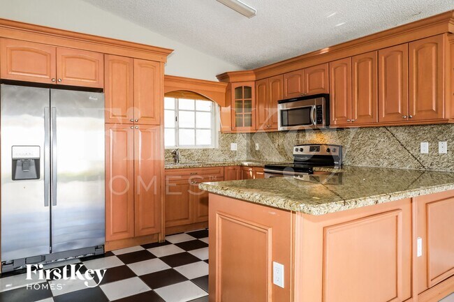 Building Photo - 5860 SW 150th Ave