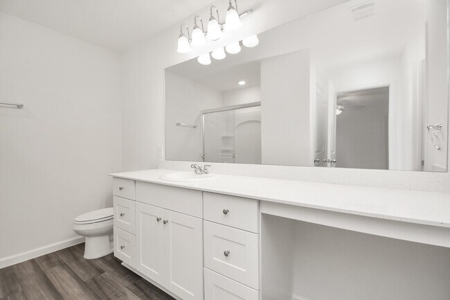 Building Photo - 7819 Royalwood Dr