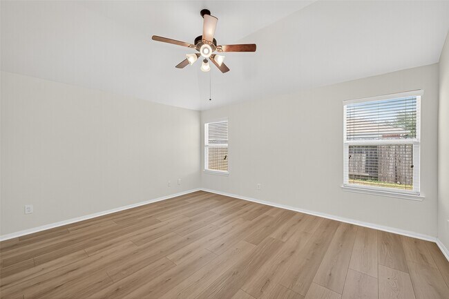 Building Photo - 22202 Thresher Ct