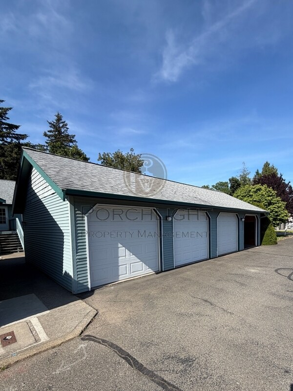 Building Photo - 107 Fairside Dr