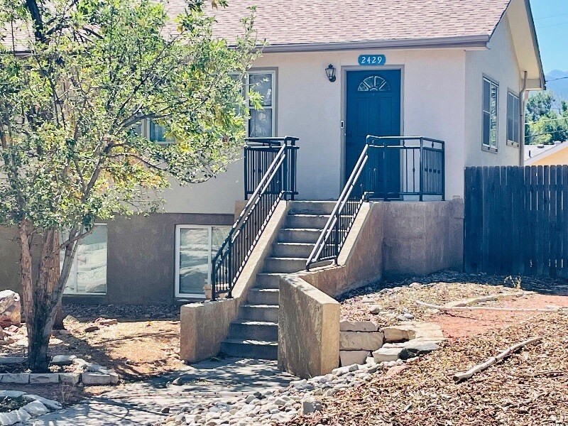 Building Photo - 2429 W Saint Vrain St