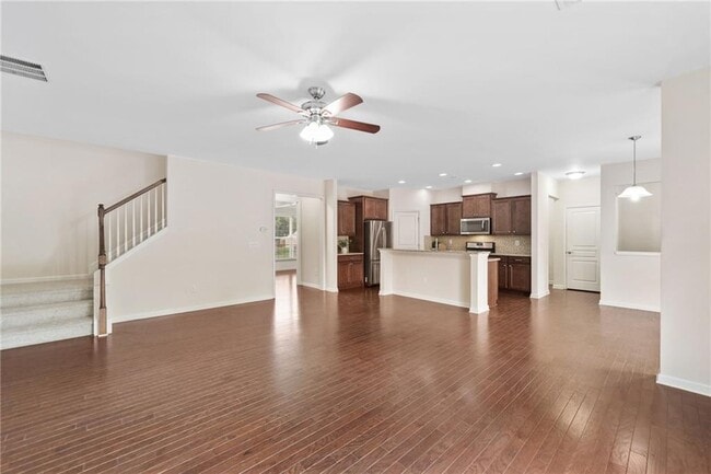 Building Photo - 522 Spring View Dr
