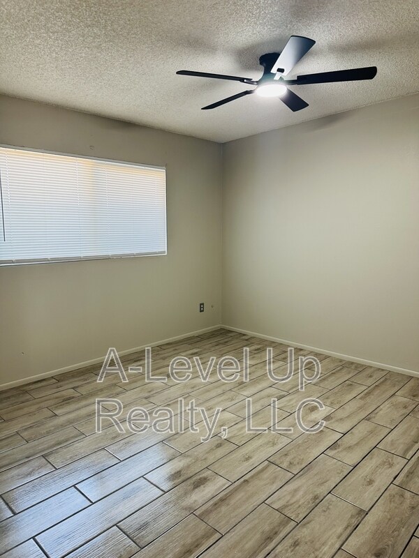 Building Photo - 5745 S Southland Blvd