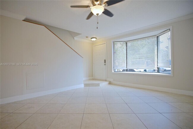 Building Photo - 10196 SW 77th Ct