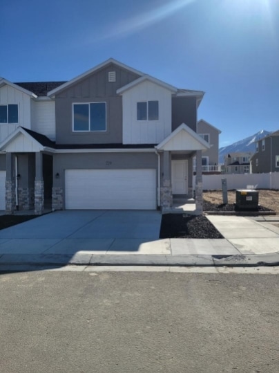 Building Photo - 728 N 160 E