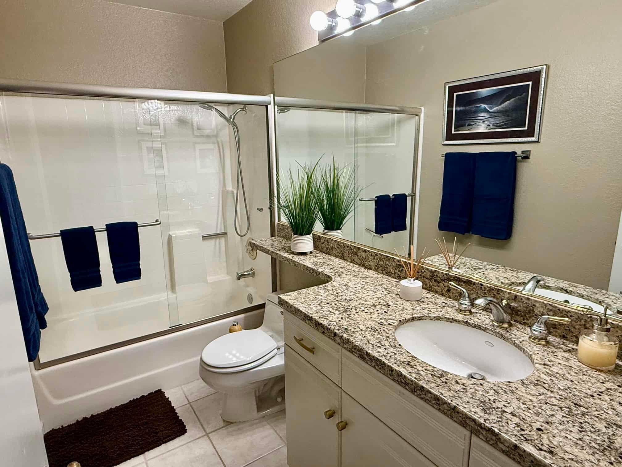 2nd Bath - 505 S Farrell Dr