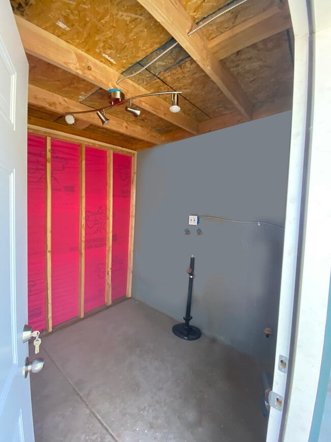 Building Photo - 820 K St