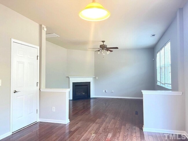 Building Photo - 4 Bedroom Single Family RDU RTP