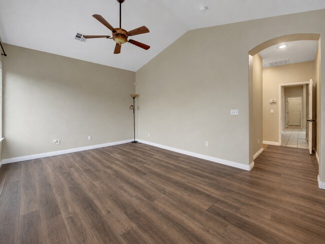 Building Photo - Anthem Gem with 3-Car Garage & Spacious Backyard