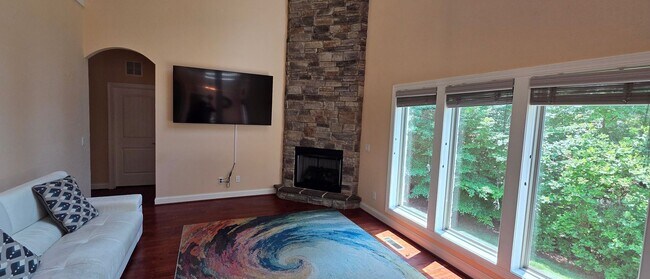 Building Photo - Executive home in Lewisville gated community