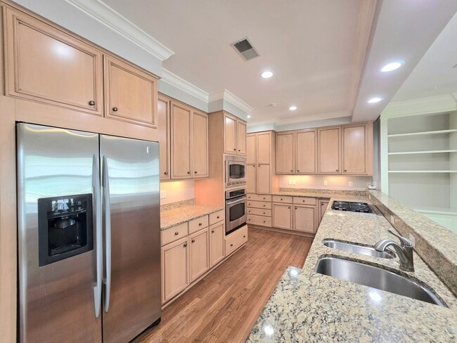 Building Photo - 3343 Chantarene Dr
