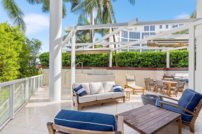 Building Photo - 1000 S Ocean Blvd