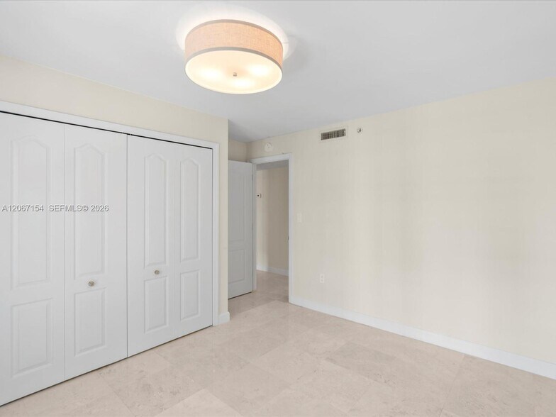 Building Photo - 730 3rd St