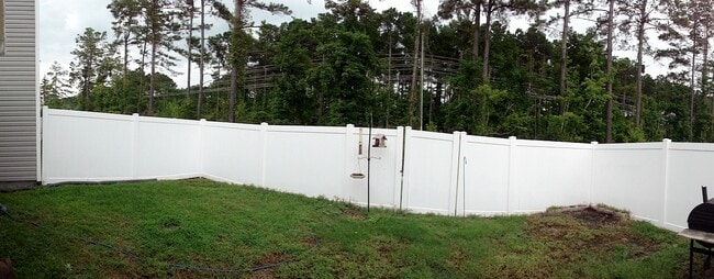 Building Photo - End Unit with Lots of Upgrades!