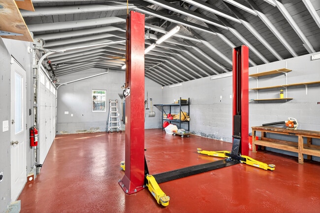 Building Photo - 719 Elmont Dr