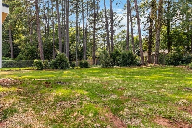 Building Photo - 1554 Columbia Cir