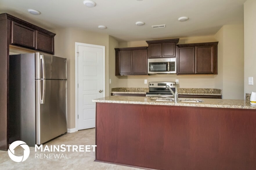 Building Photo - 726 Hollandale Rd