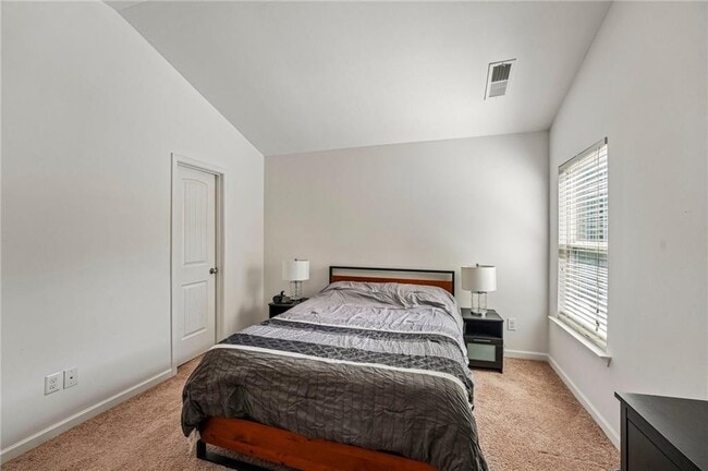 Building Photo - 6216 Oakdale Ridge Ct SE