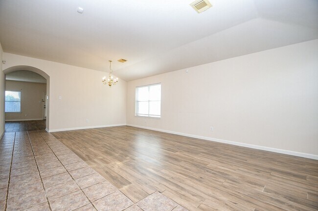 Building Photo - 21839 Manitou Falls Ln