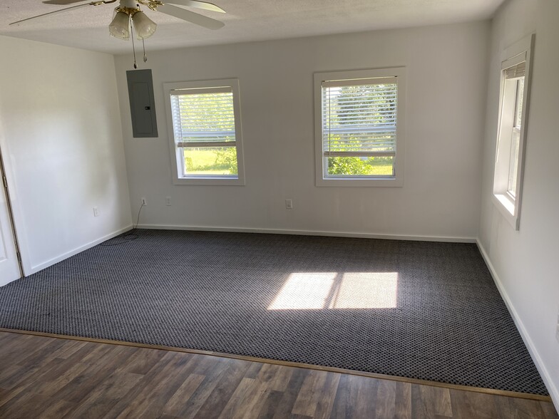 Living Room - 5510 State Hwy J