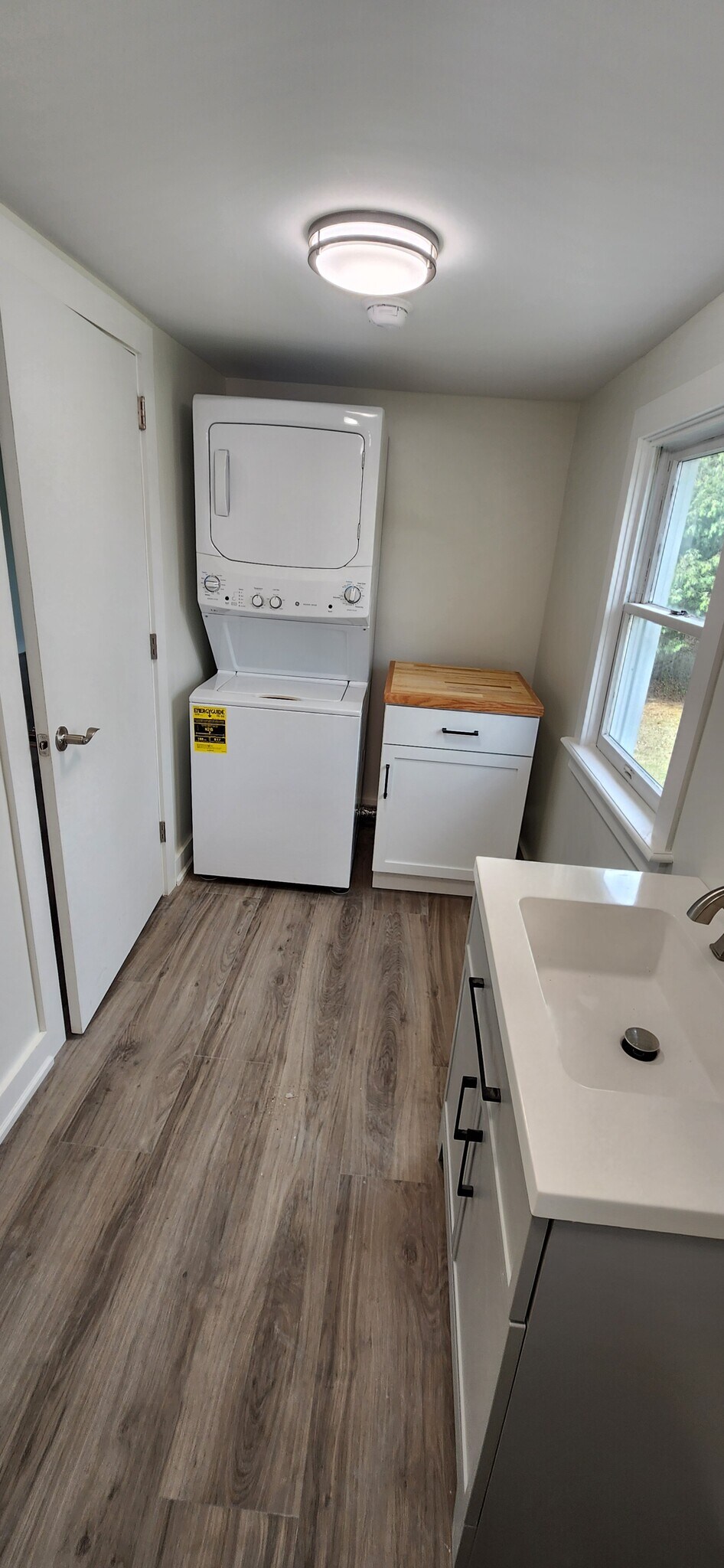 Building Photo - 8615 Aitken Ave