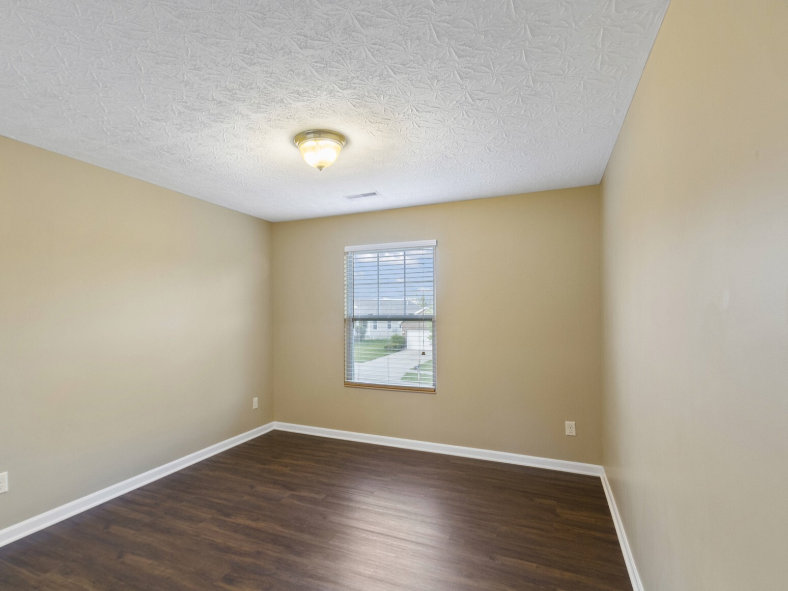 Building Photo - 5877 Hayden Dr