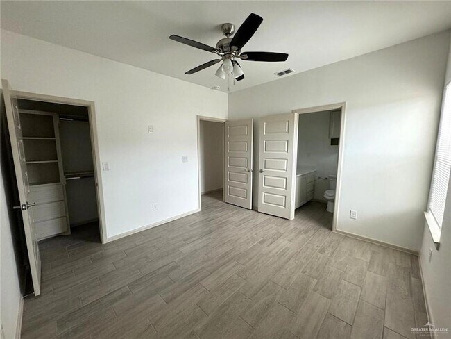 Building Photo - 7815 N 58th Ln