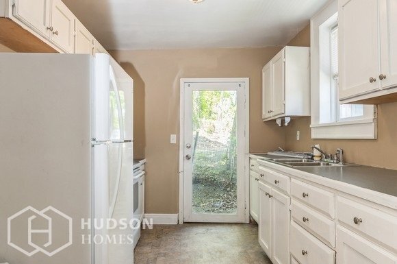 Building Photo - NOW AVAILABLE! 12 Westerlo St, Coeymans, N...