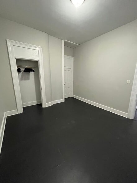 Building Photo - 216-218 Tinkler St