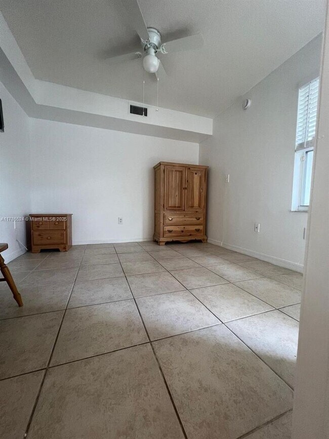 Building Photo - 15709 SW 90th Terrace