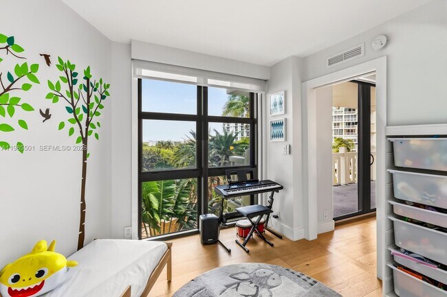 Building Photo - 1111 Crandon Blvd