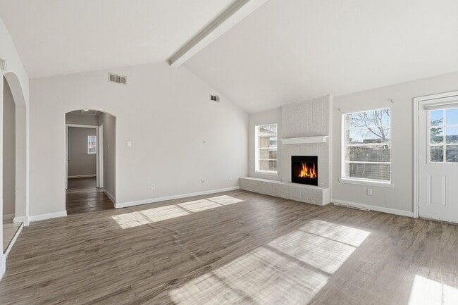 Building Photo - 11202 Sagehill Dr