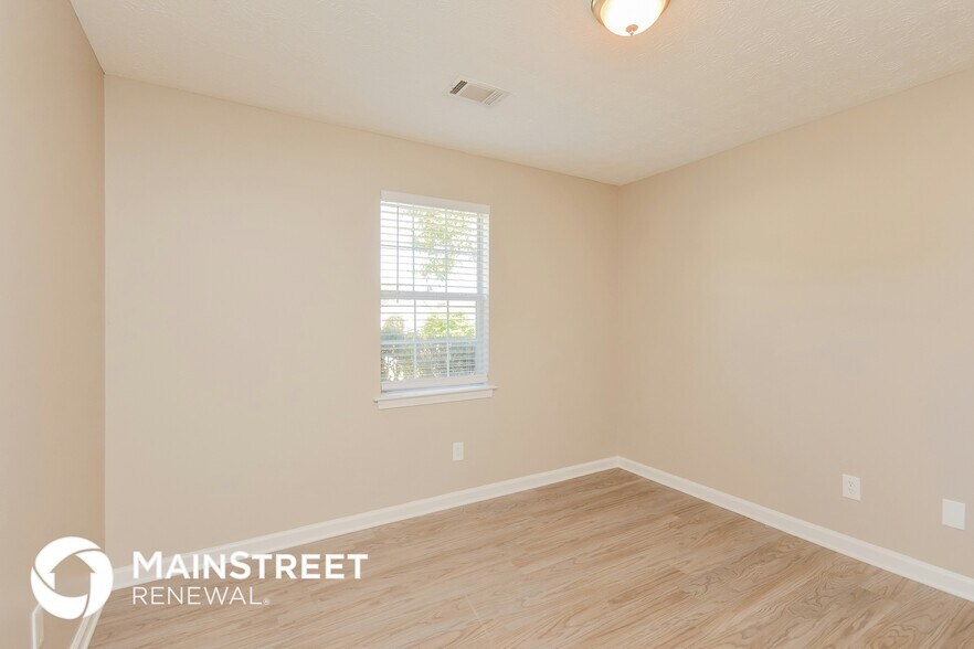 Building Photo - 235 Cypress Dr