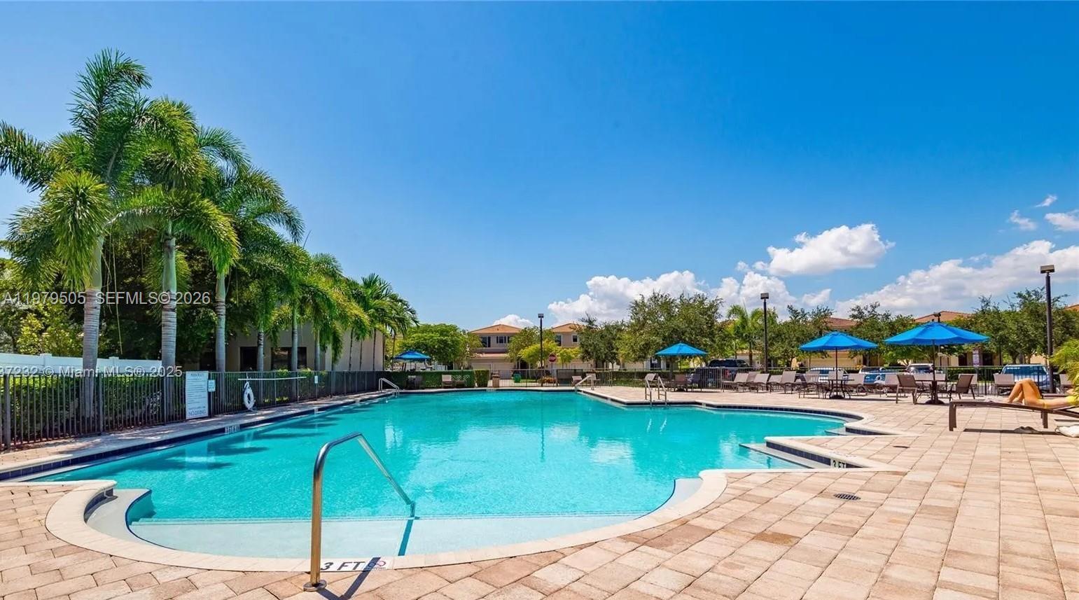 Building Photo - 965 NE 193rd Ter