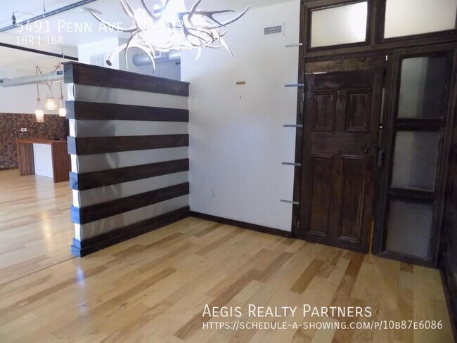 Building Photo - EAST LIBERTY MUST SEE INSIDE!!! (1 BED 1 B...