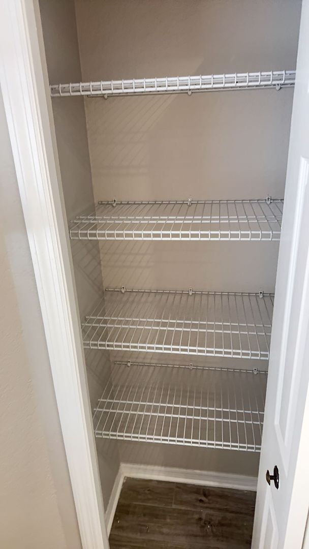 Building Photo - Beautiful 1 bedroom condo for rent in Lake...