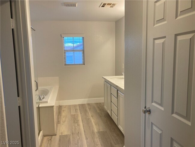 Building Photo - 9068 W Palomino Park Ct