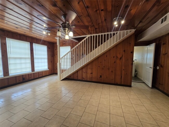 Building Photo - 5712 Maco St