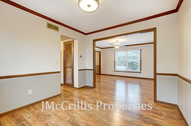 Building Photo - 9034 Dunmore Ln