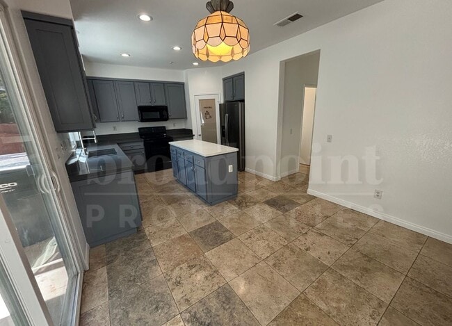 Building Photo - 848 Pohl Pl